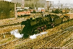 Saalfeld 1985:  Ausfahrt eines Güterzuges mit einer 41er