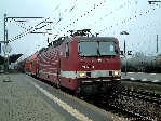 Saalfeld 2003: Regionalbahn mit 143 in DR-Farben